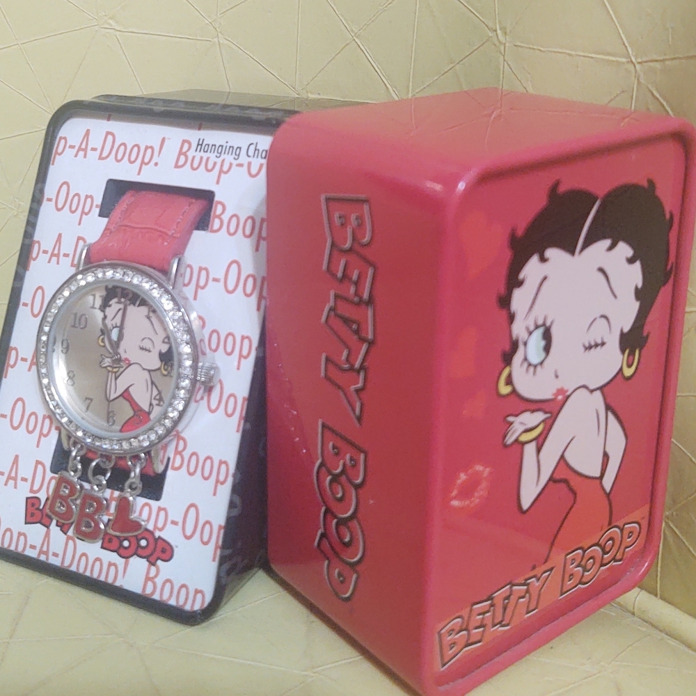 Bett Boop Watch big face with dangle charms